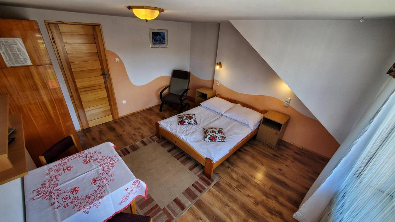 Appartement Pokoje Do Wynajecia U Lusi à Krościenko Extérieur photo