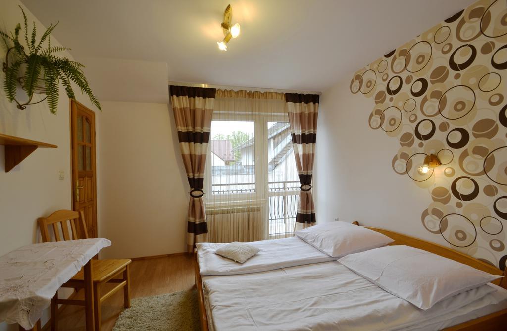 Appartement Pokoje Do Wynajecia U Lusi à Krościenko Chambre photo